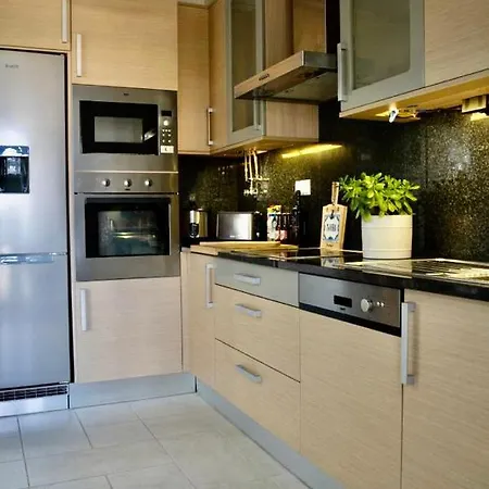 Modern And Comfortable Cabanas Appartement *